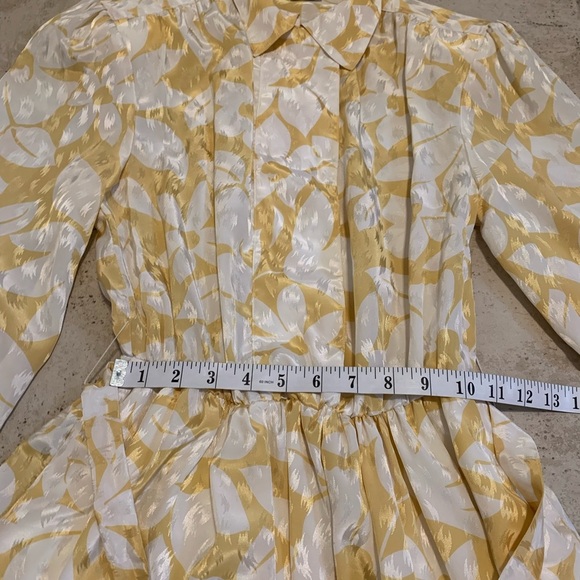 VINTAGE 80s Rouie Golden Floral Jacquard Midi Dress Tie Neck Puff Sleeve Size 4 - Picture 6 of 7